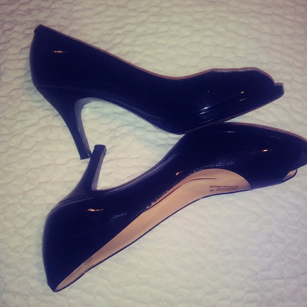 Cole Hasan Patent shoes - Picture 3 of 5